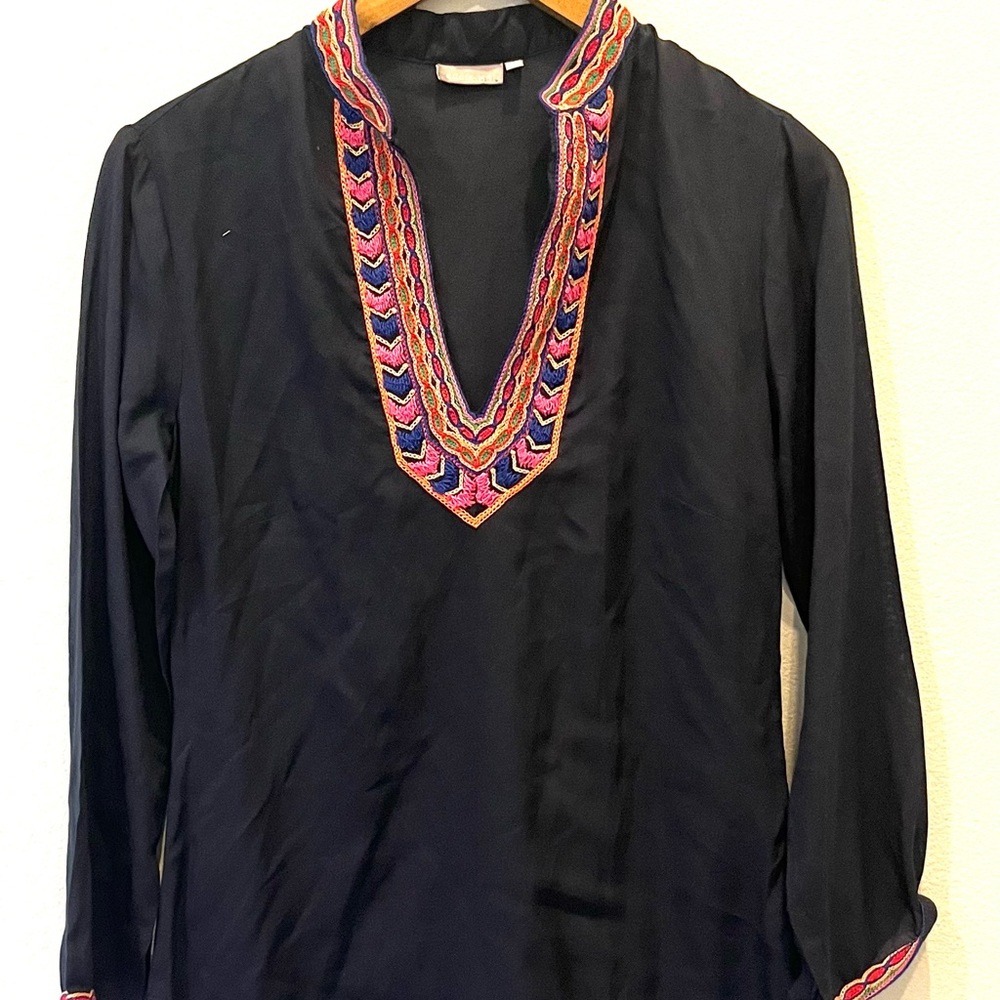 Ellie Kai Navy Blue Colorful Embroidered Tunic Top Blouse Size xs - Picture 7 of 8